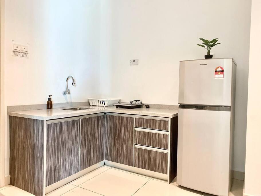 Mansion One Suites - Seaview Modern 2 Bedroom Suites جورج تاون المظهر الخارجي الصورة